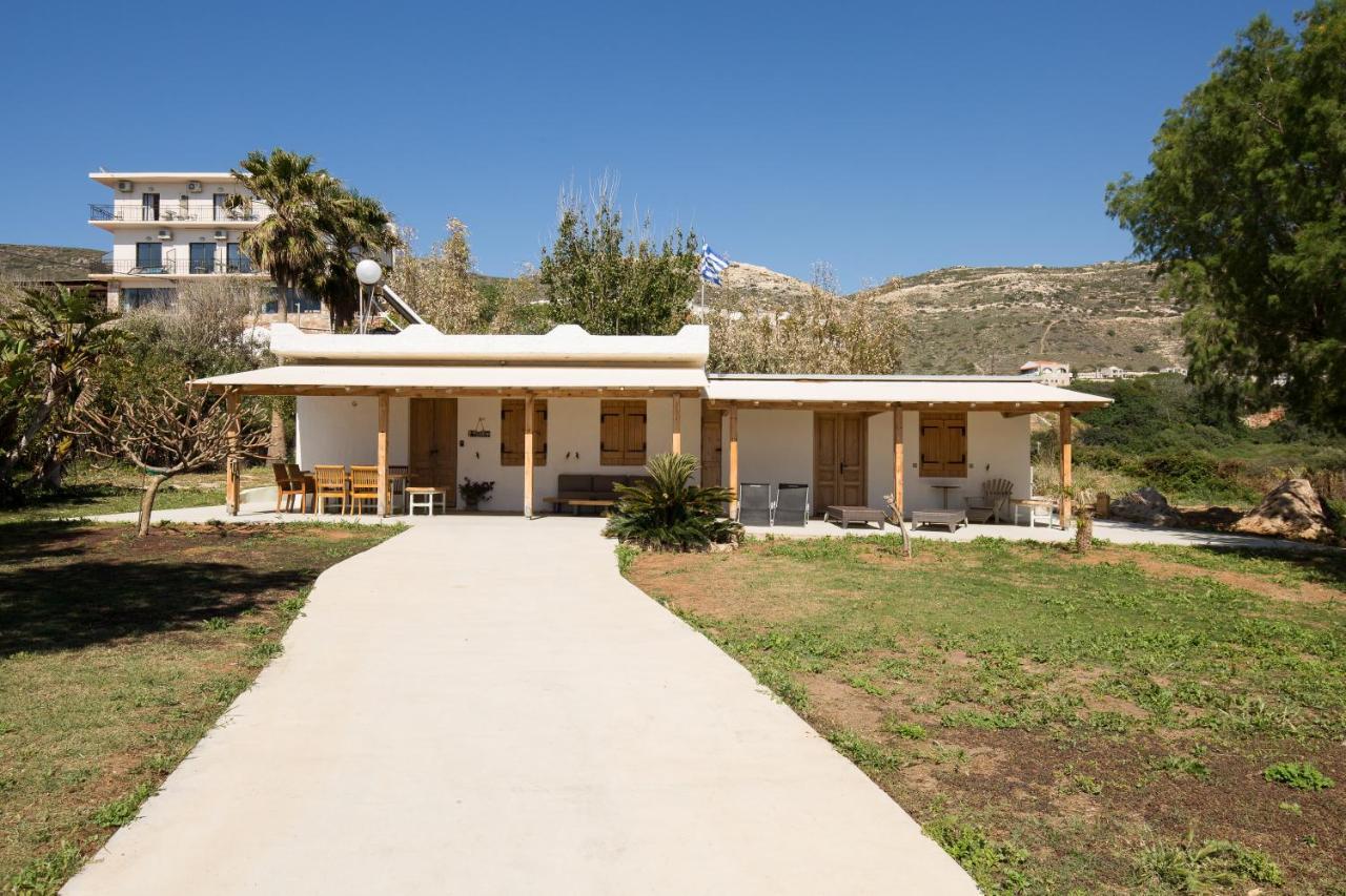 Mera Beachfront House - ファラサルナ エクステリア 写真