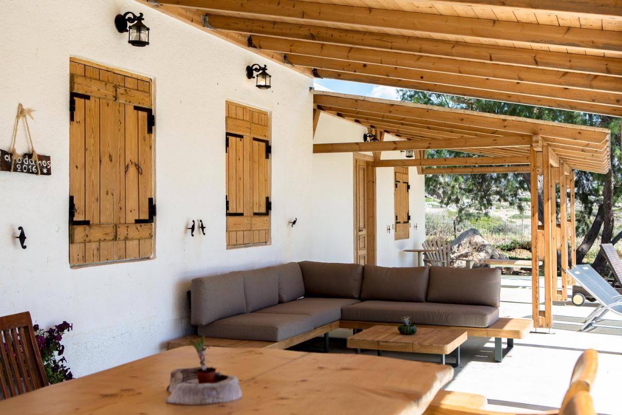 Mera Beachfront House - ファラサルナ エクステリア 写真