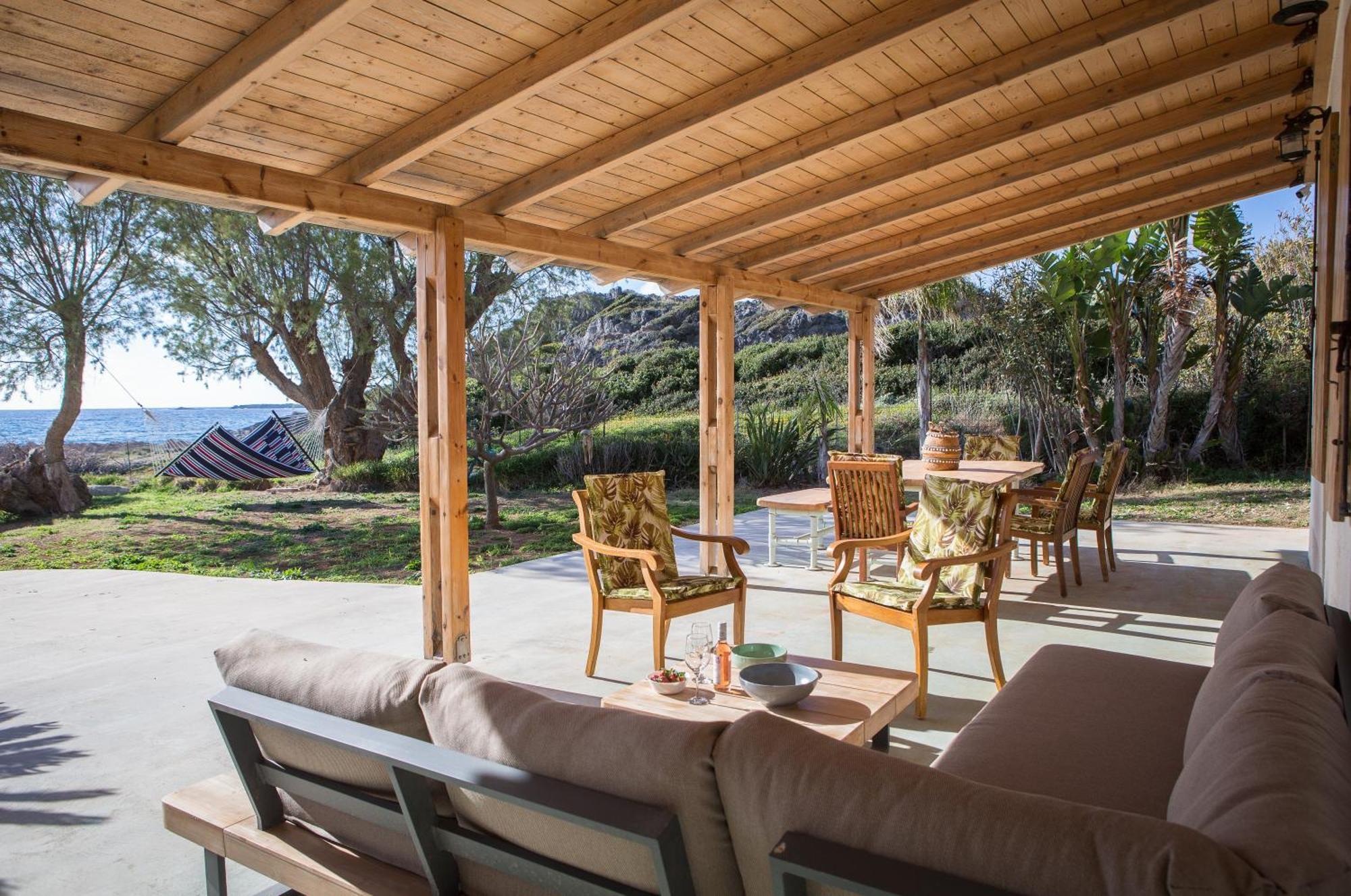 Mera Beachfront House - ファラサルナ エクステリア 写真