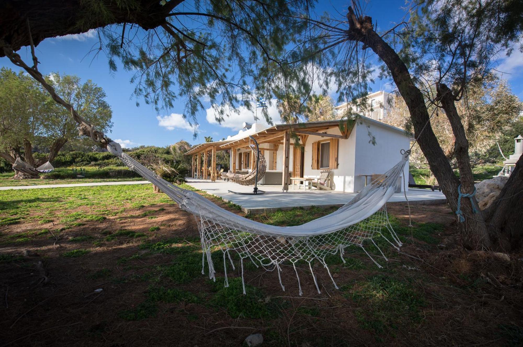 Mera Beachfront House - ファラサルナ エクステリア 写真